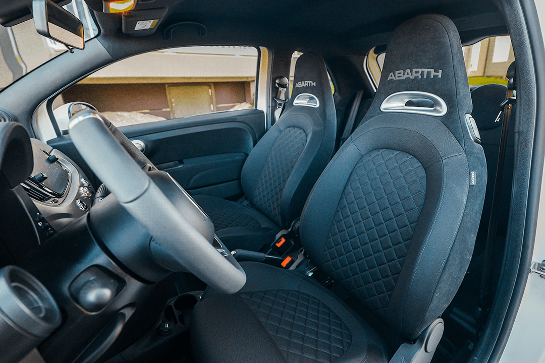 Abarth-595-front-seat