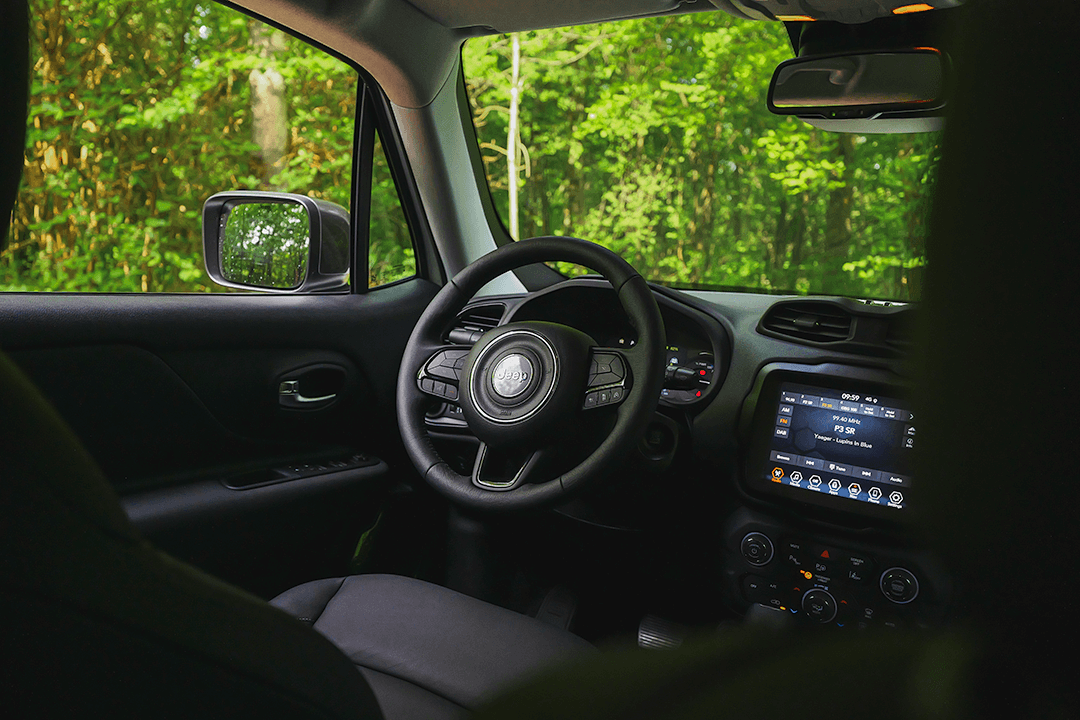 Jeep-Renegade-Steering-wheel
